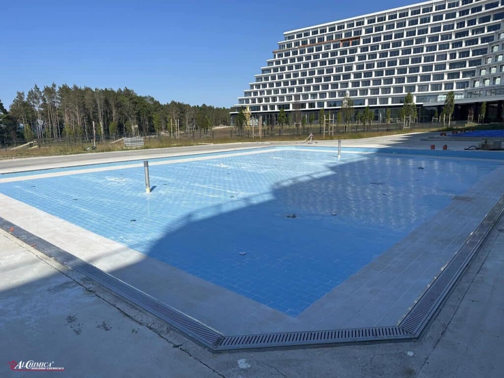 realizacja basenu zewnętrznego Hotel Gołębiewski