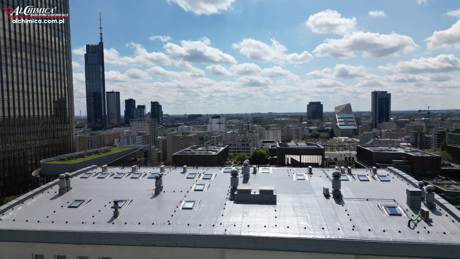 dach z płyty warstwowej